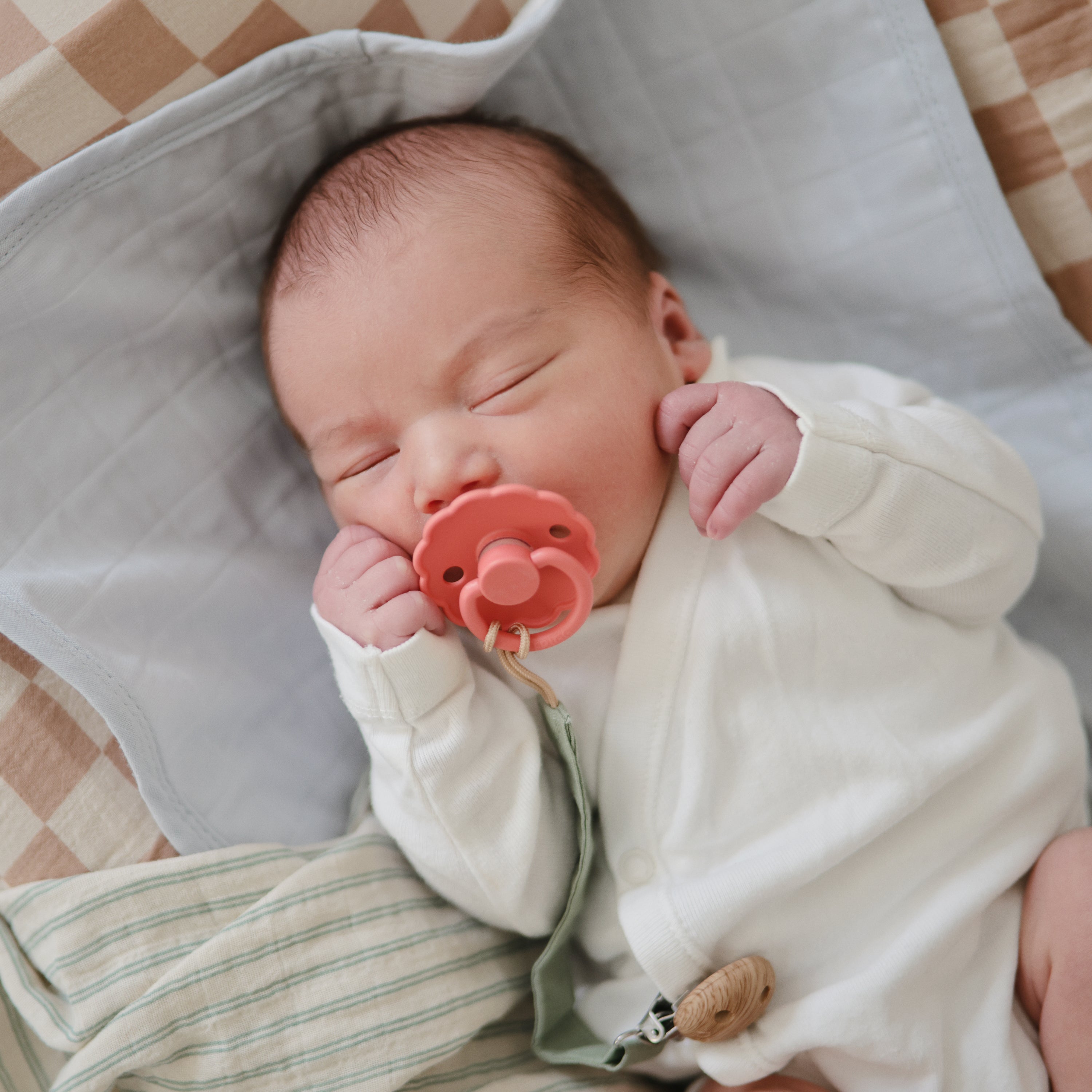 Natural Rubber Pacifier 4-Pack