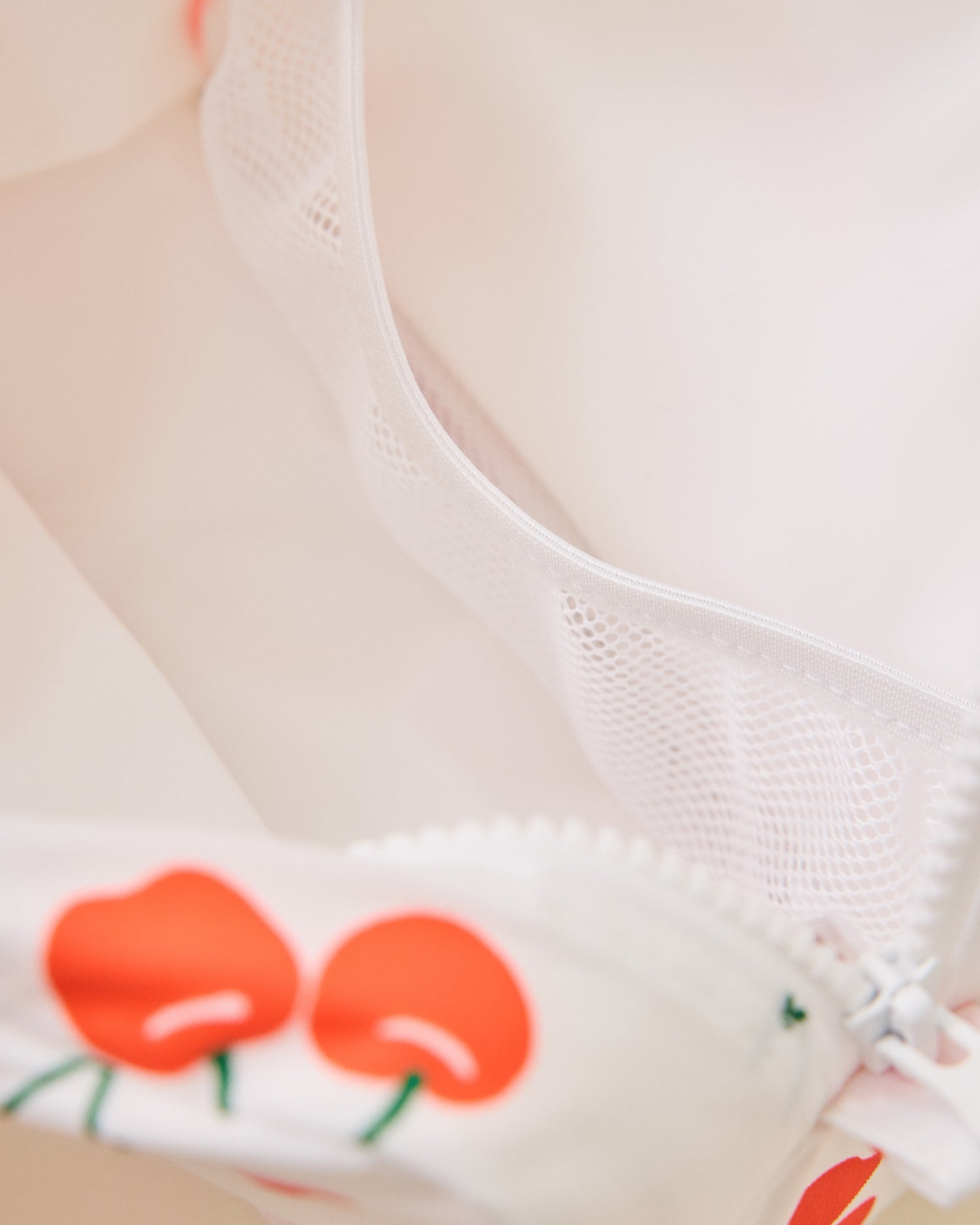 Mini Cooler Bag | White Cherries