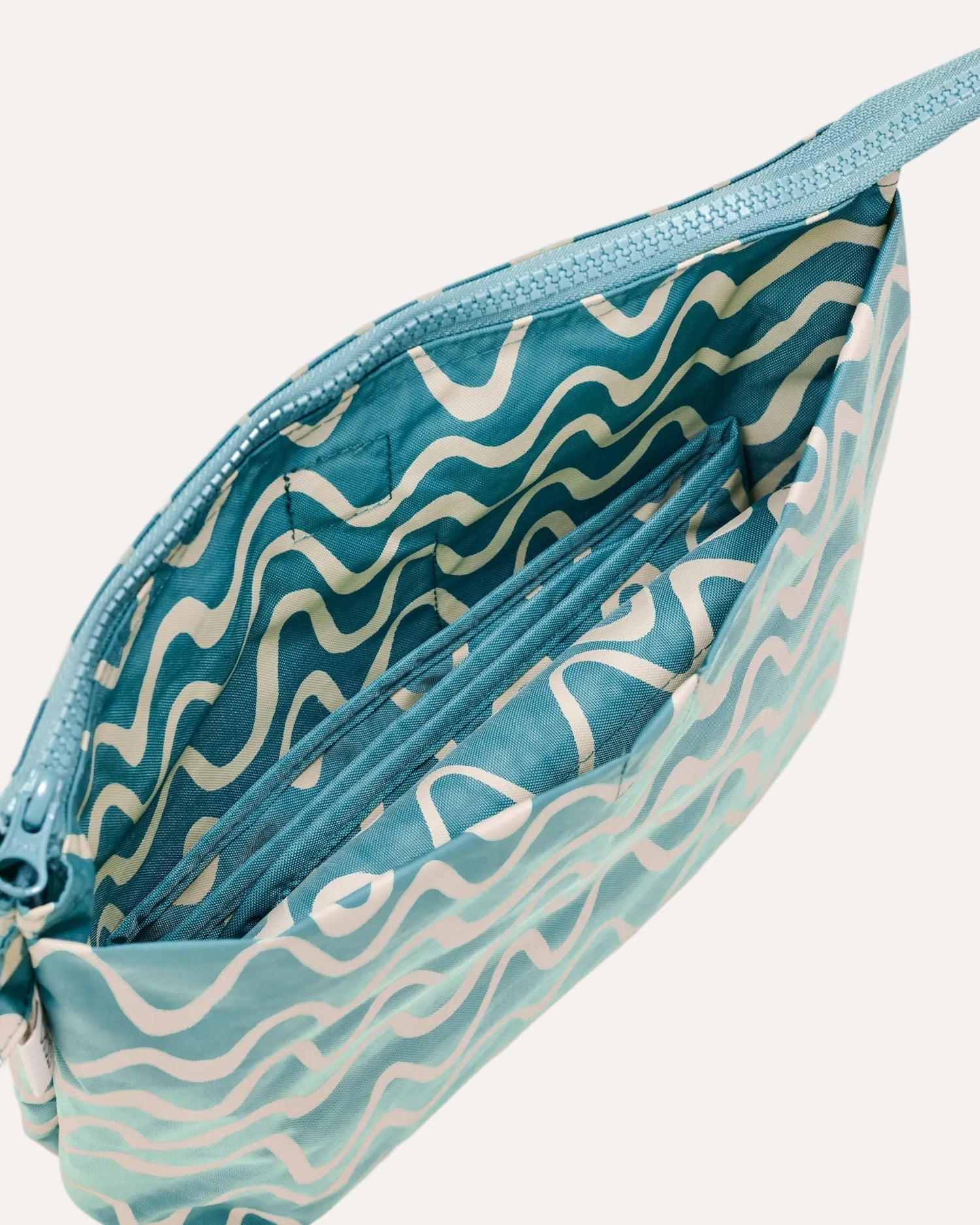 Quick Change Kit Bag | Ocean Waves