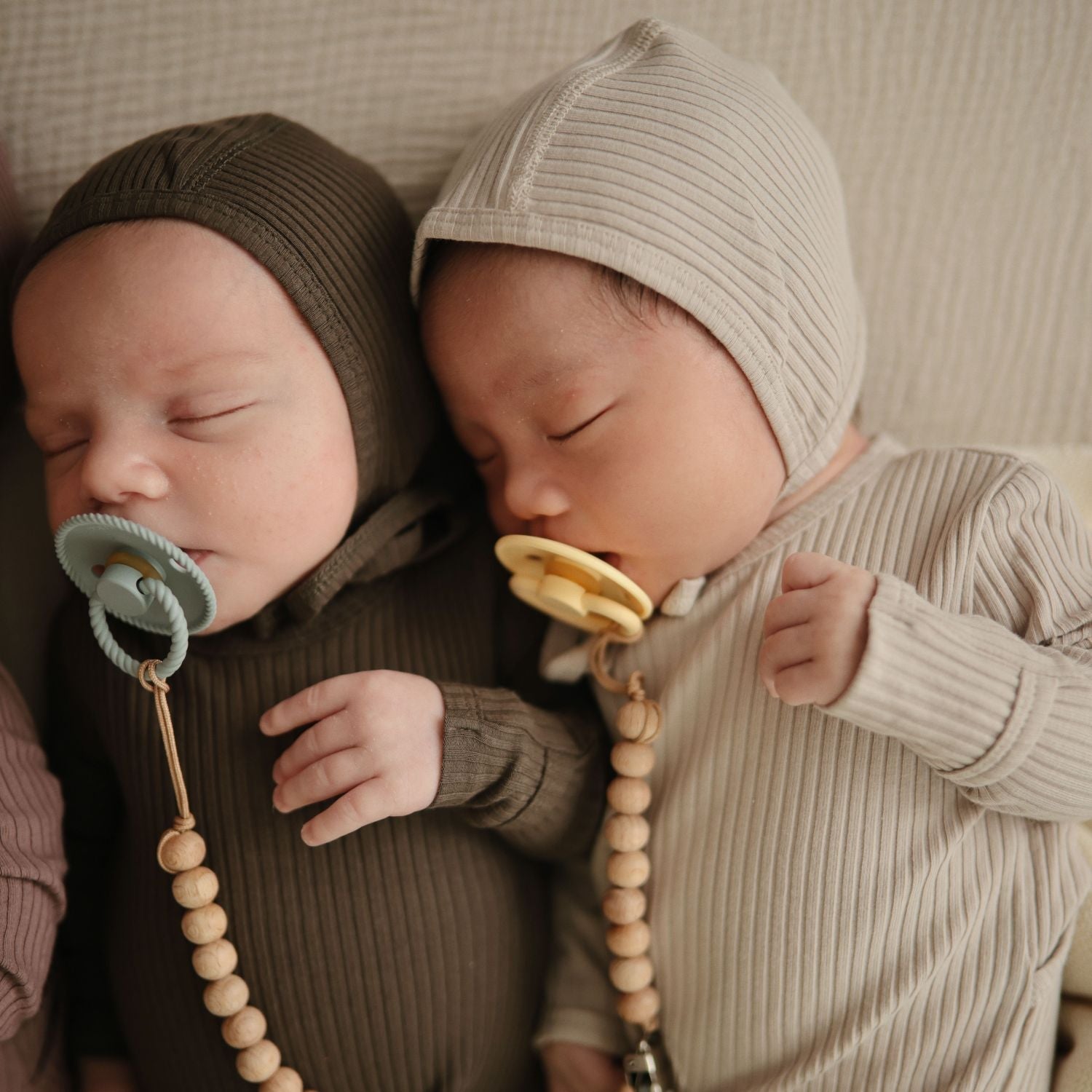 Natural Rubber Pacifier 4-Pack